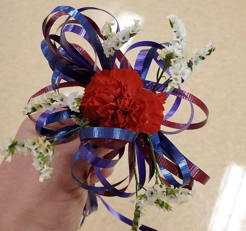 Floral Design Tricks for an Ag Class on a Tight Budget